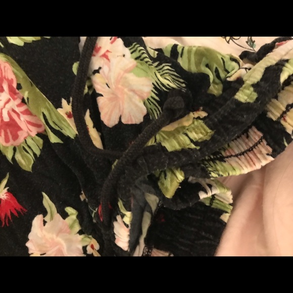 Hm used floral stretchy pants - Picture 3 of 4